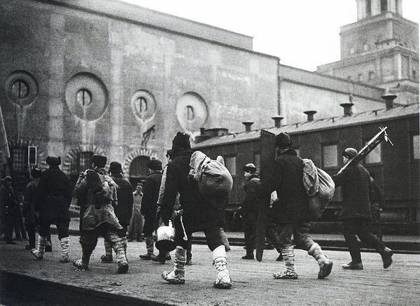 На заработки в Москву. Казанский вокзал 1930 год